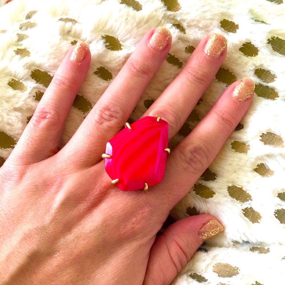 New Kendra Scott Vibrant Pink Stone Ring
